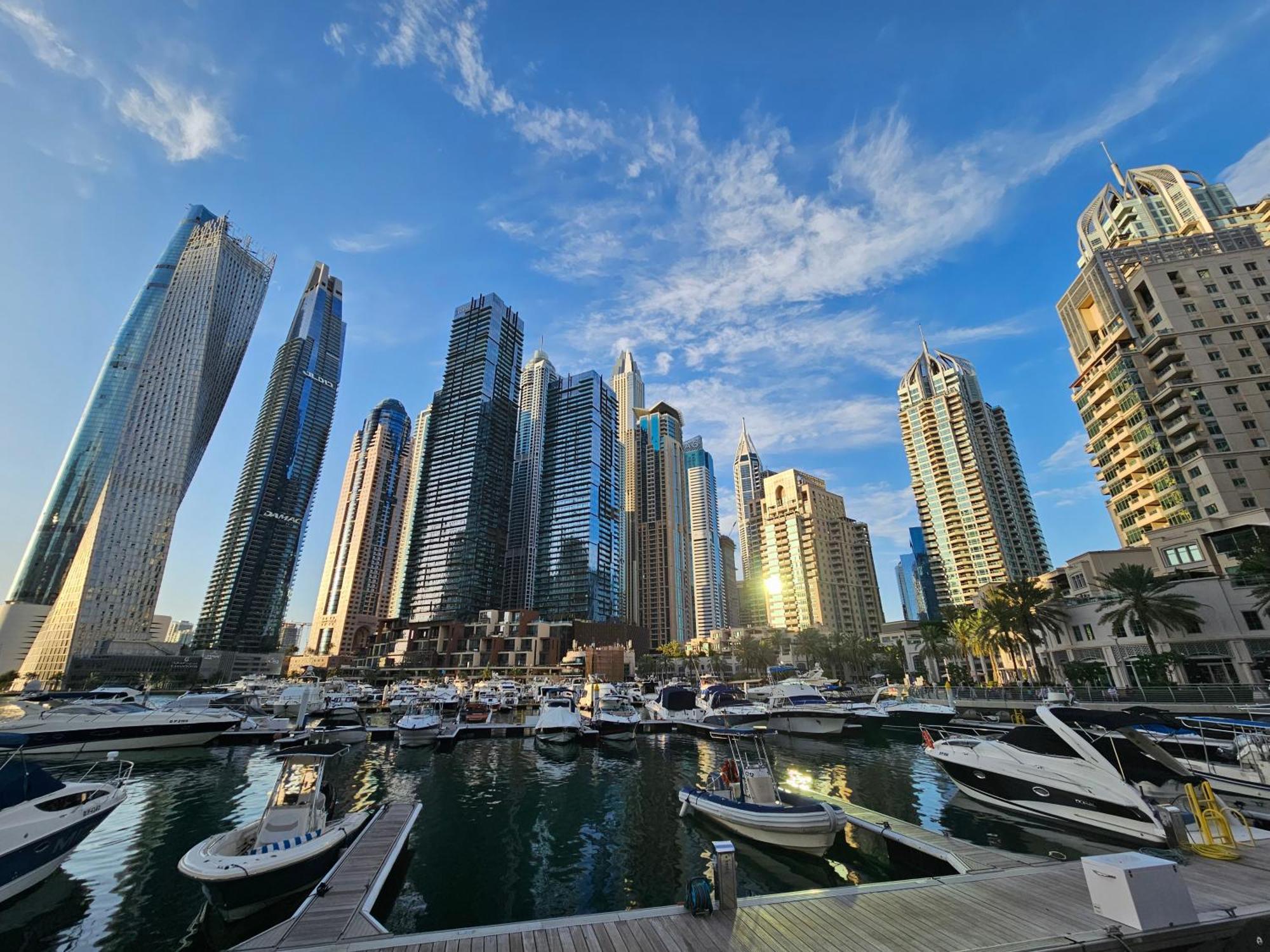 Super Host At Highest Residential Tower In The World, Private Rooms In A Shared Apartment Dubai Esterno foto